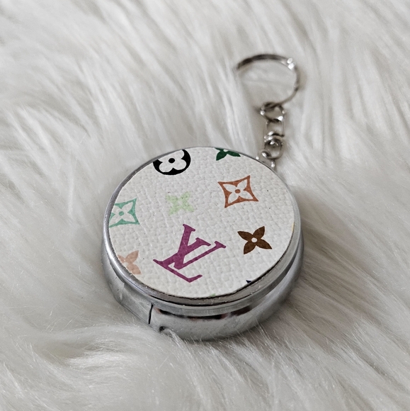 💕 LV Murakami 💕 - Picture 2 of 7